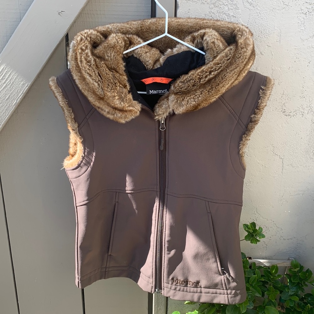Marmot Faux Fur Furlong Zippered Sleeveless Vest Outdoor Brown Jacket Snow EUC
